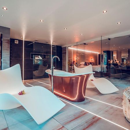 Aphrodites Group - Luxury Hot Tub Suites In Central Lake District! Боунесс-он-Віндермір Екстер'єр фото