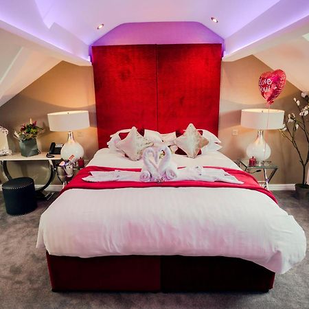 Aphrodites Group - Luxury Hot Tub Suites In Central Lake District! Боунесс-он-Віндермір Екстер'єр фото