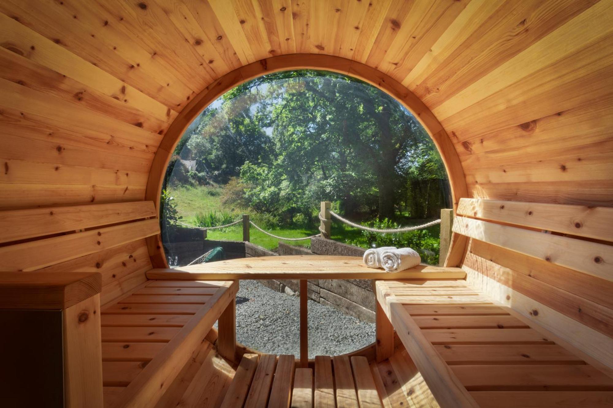 Aphrodites Group - Luxury Hot Tub Suites In Central Lake District! Боунесс-он-Віндермір Екстер'єр фото