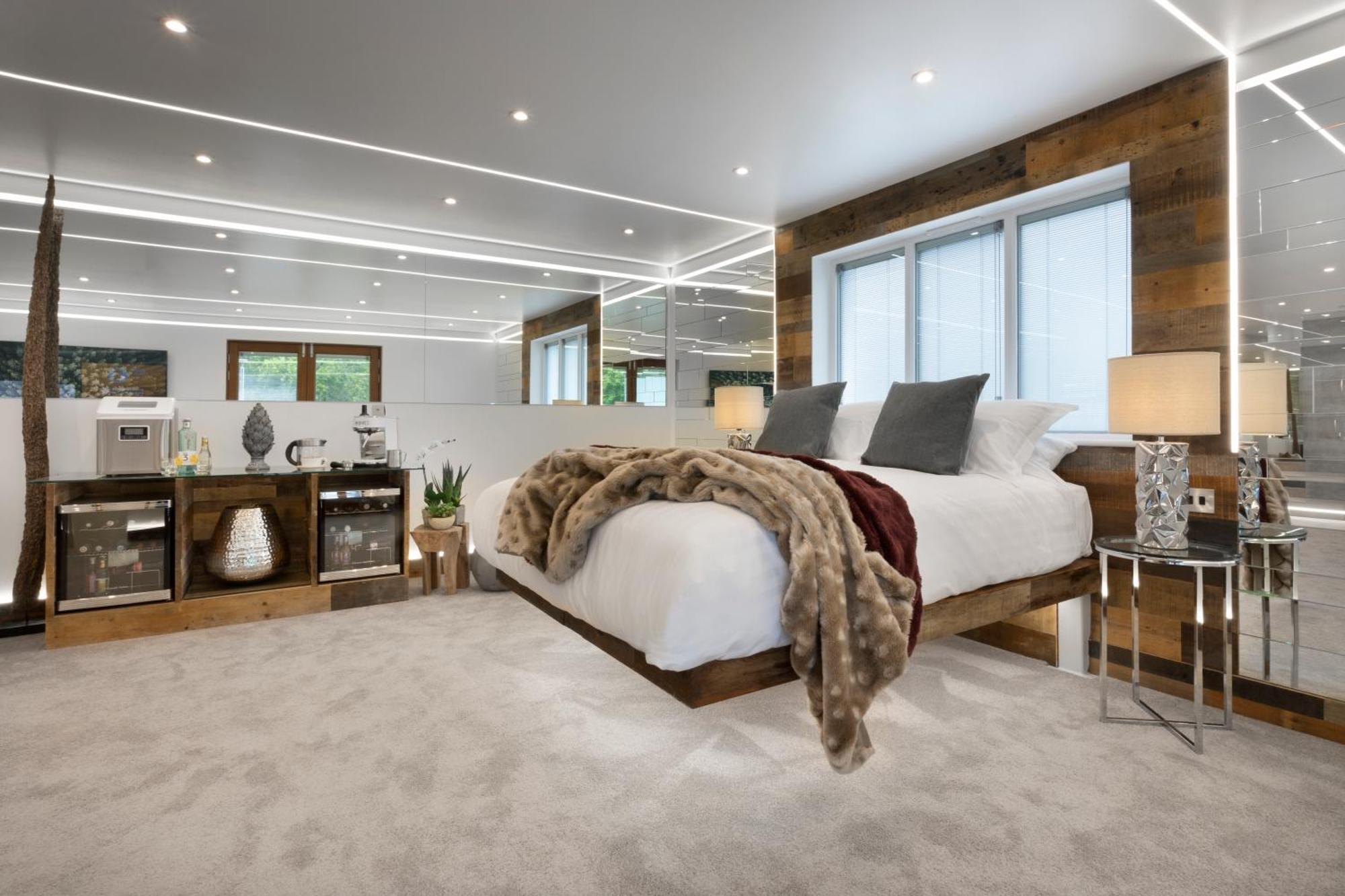 Aphrodites Group - Luxury Hot Tub Suites In Central Lake District! Боунесс-он-Віндермір Екстер'єр фото