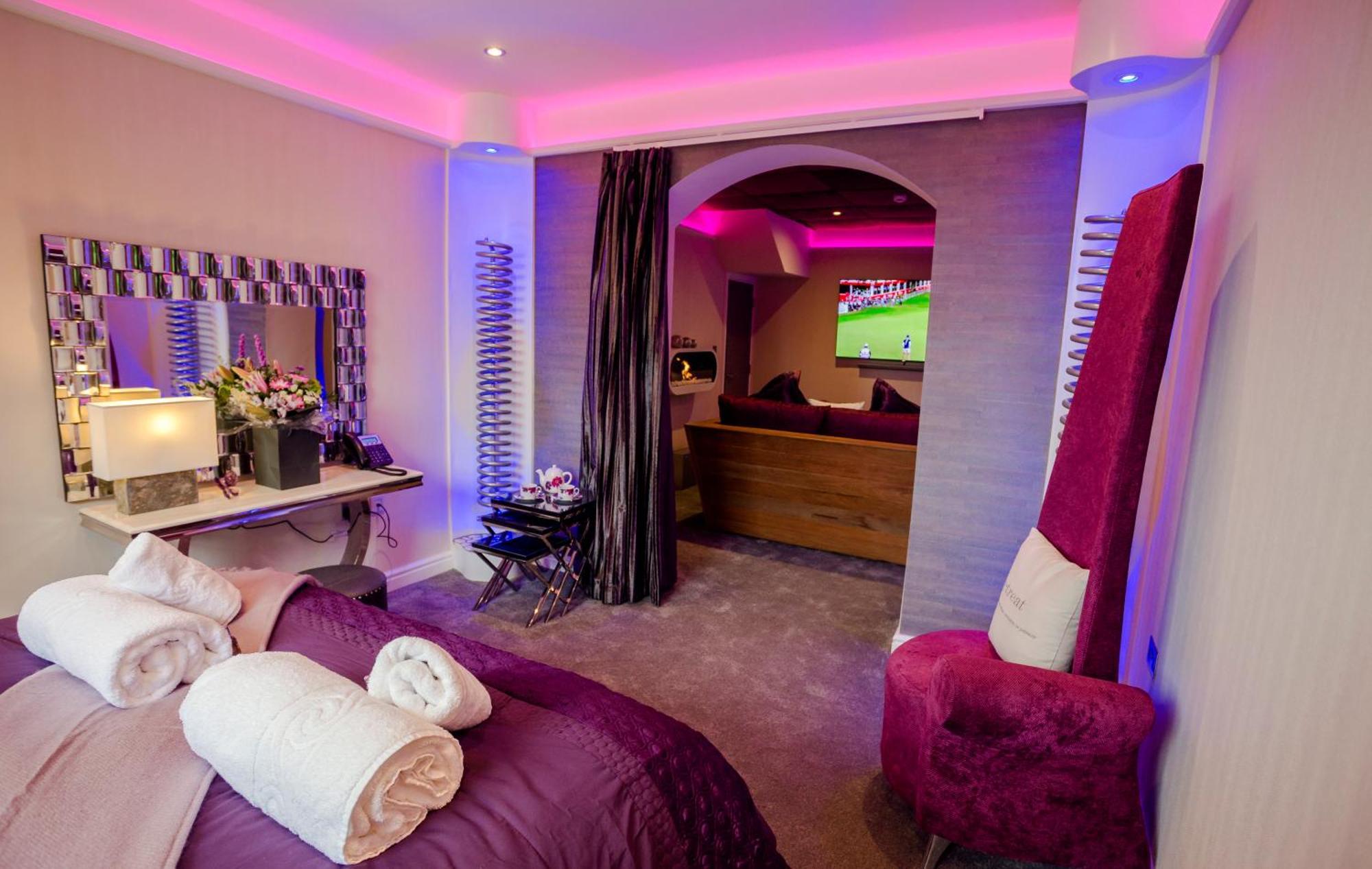Aphrodites Group - Luxury Hot Tub Suites In Central Lake District! Боунесс-он-Віндермір Екстер'єр фото