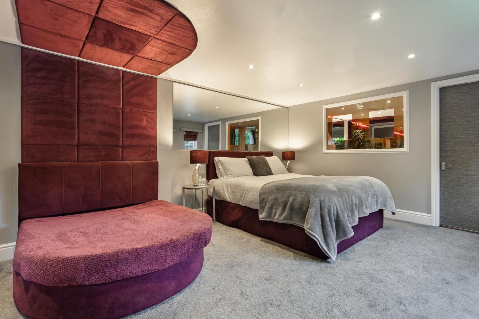 Aphrodites Group - Luxury Hot Tub Suites In Central Lake District! Боунесс-он-Віндермір Екстер'єр фото