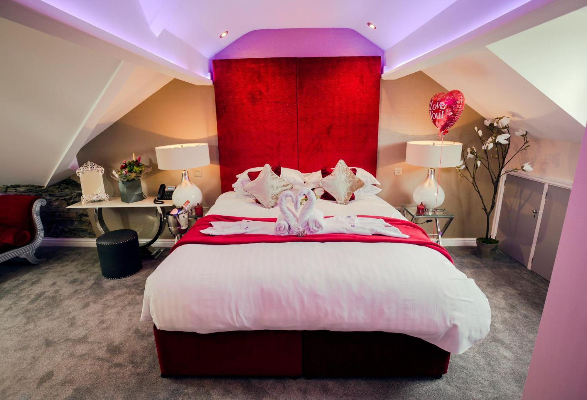 Aphrodites Group - Luxury Hot Tub Suites In Central Lake District! Боунесс-он-Віндермір Екстер'єр фото
