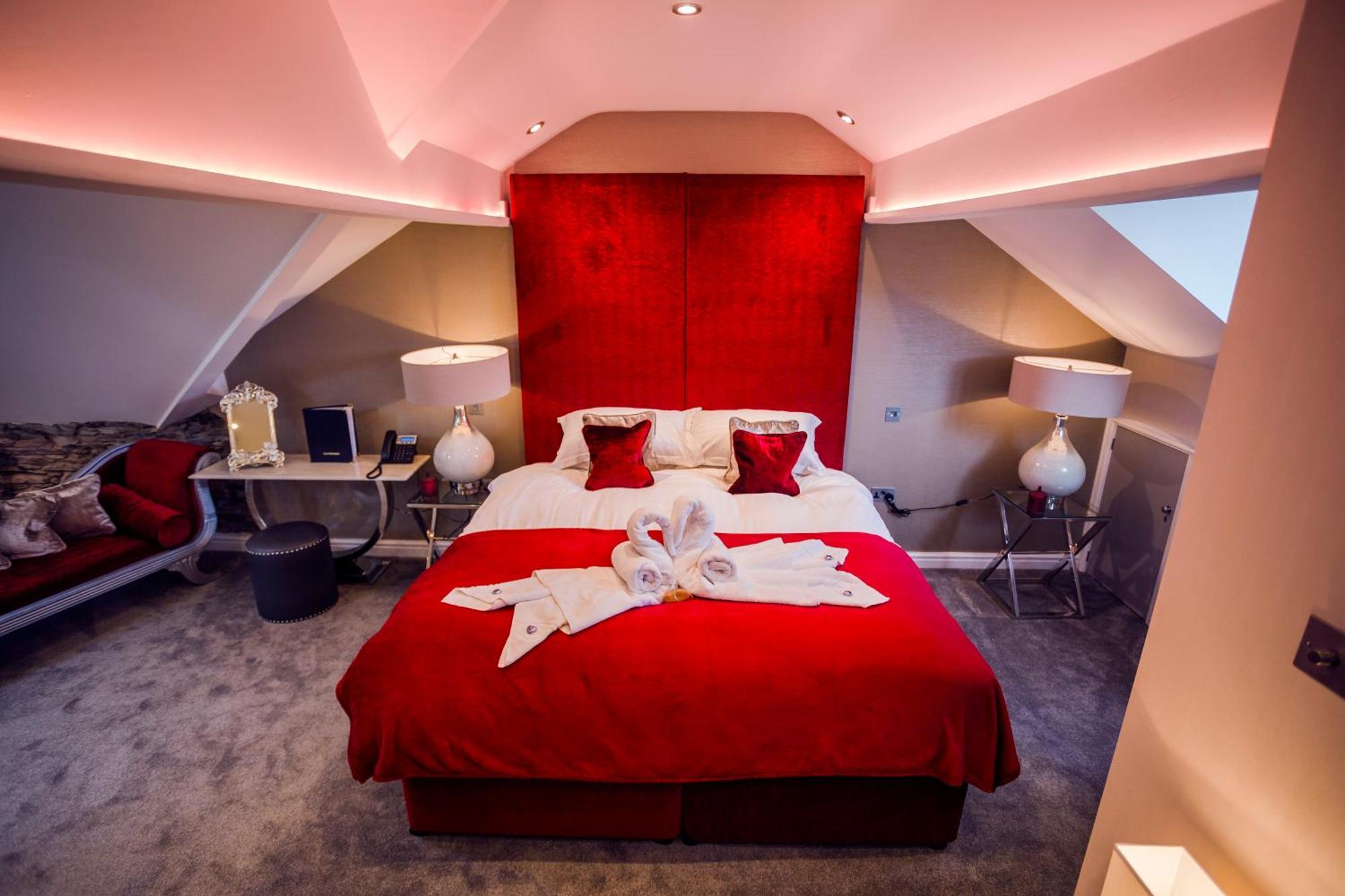 Aphrodites Group - Luxury Hot Tub Suites In Central Lake District! Боунесс-он-Віндермір Екстер'єр фото