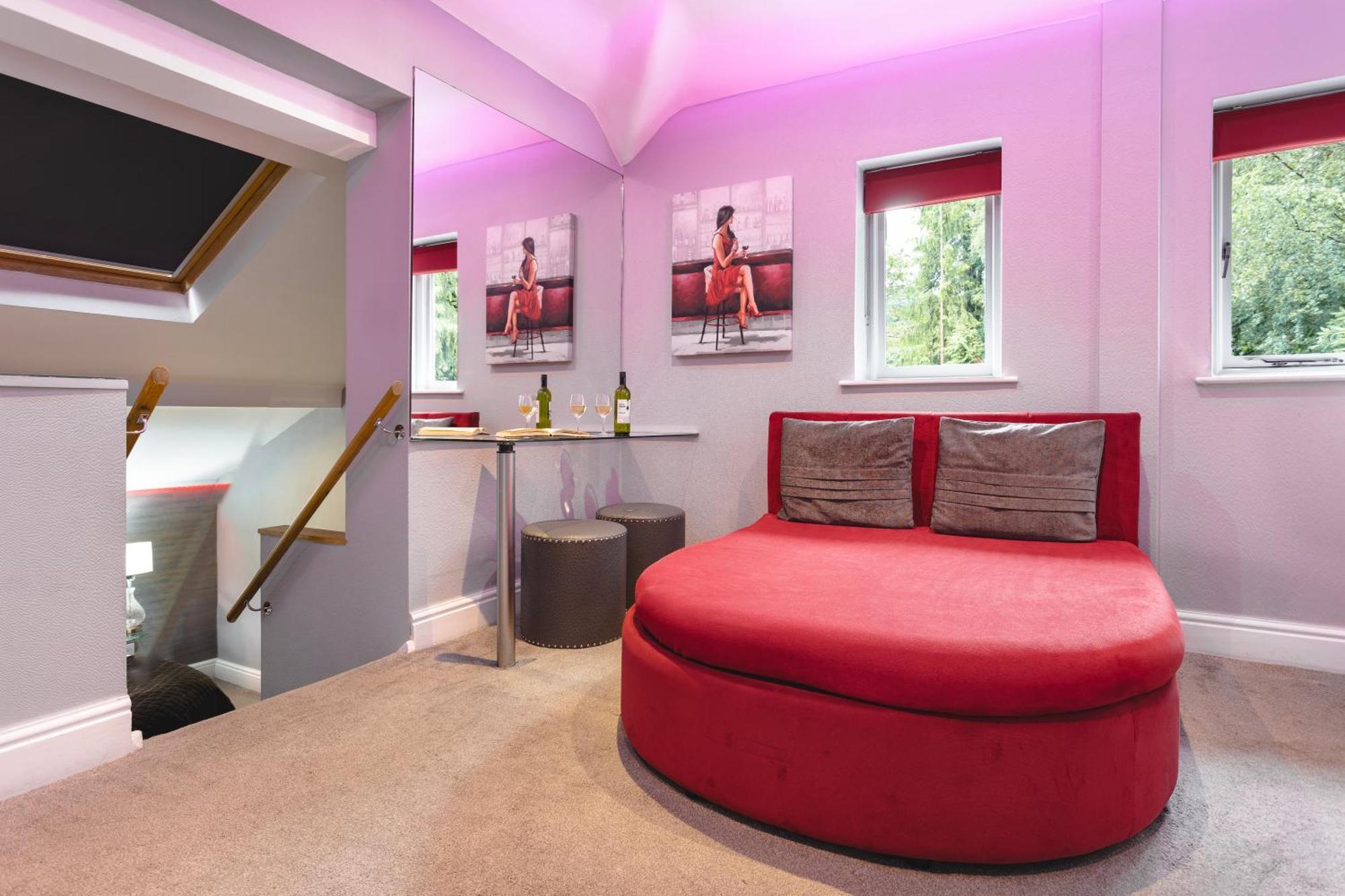 Aphrodites Group - Luxury Hot Tub Suites In Central Lake District! Боунесс-он-Віндермір Екстер'єр фото